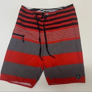 Volcom Surf Boardshorts Boys, Waist 25" (Size 10)